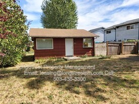2465 SW Pickford St in Corvallis, OR - Building Photo