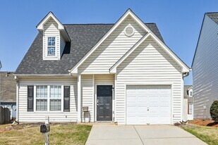 444 Village Bluff Dr in Lawrenceville, GA - Building Photo