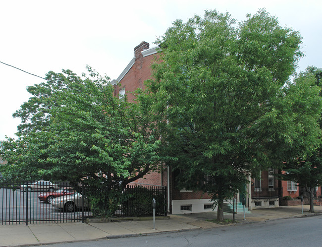 806 N West St in Wilmington, DE - Building Photo - Building Photo