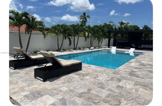 6201 SW 107th Ave in Miami, FL - Building Photo - Building Photo
