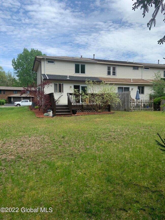 46 Velina Dr in Albany, NY - Building Photo - Building Photo