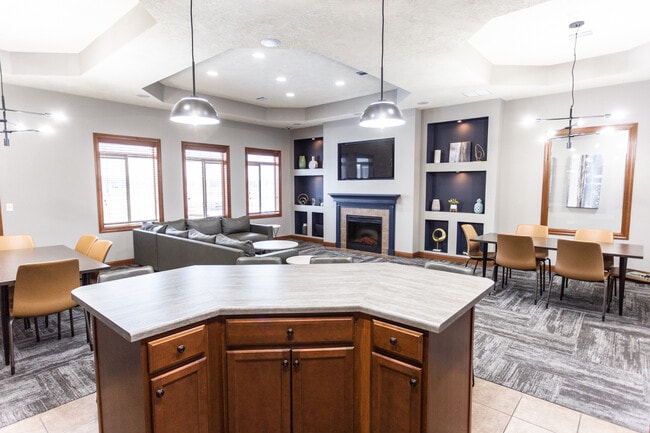 Whispering Woods in Sioux Falls, SD - Building Photo - Building Photo