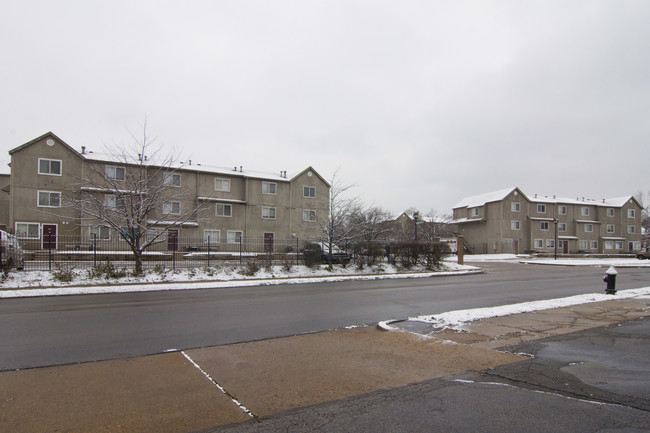 Goodfellow Place Apartments in St. Louis, MO - Building Photo - Building Photo