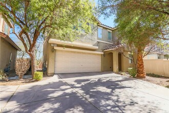 10410 Lady Angela St in Las Vegas, NV - Building Photo - Building Photo