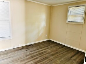 110 W Willow Dr in Roseland, IN - Building Photo - Building Photo