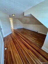 62 Quaker Ln S in West Hartford, CT - Building Photo - Building Photo