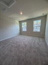 18347 Centennial Cir in Ruther Glen, VA - Foto de edificio - Building Photo