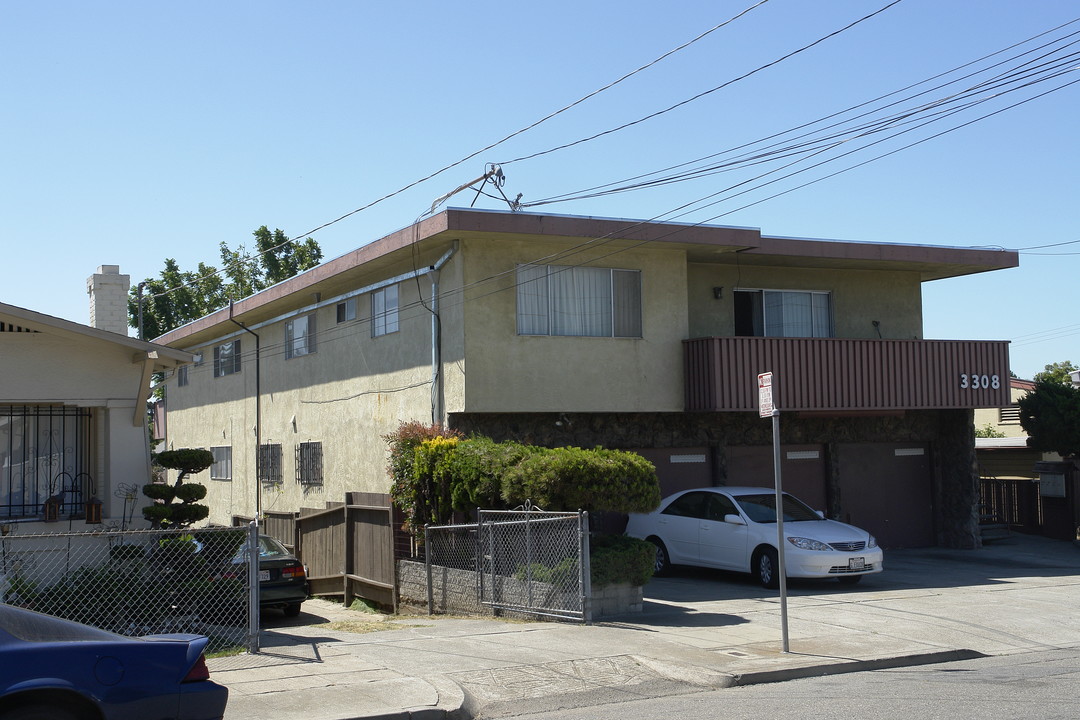 3308 Maple Ave in Oakland, CA - Building Photo