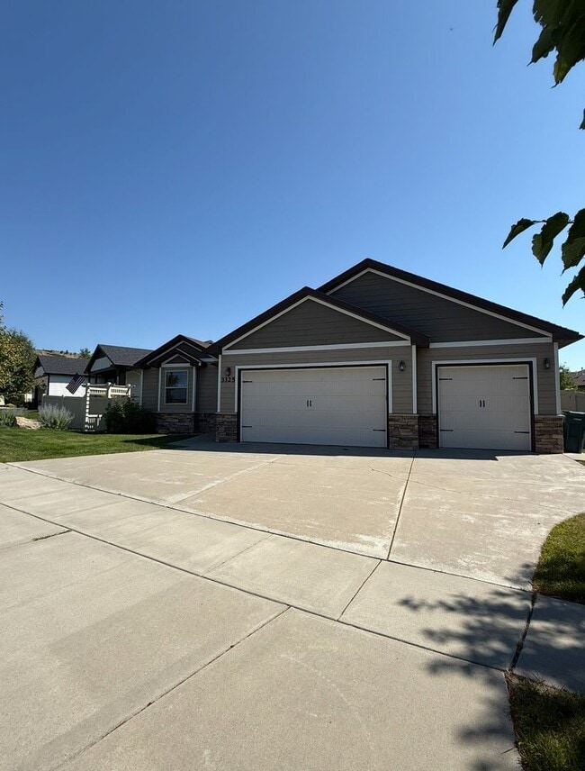 property at 3325 Lucky Penny Ln