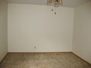 1929 S Spring Ave in Sioux Falls, SD - Building Photo - Building Photo