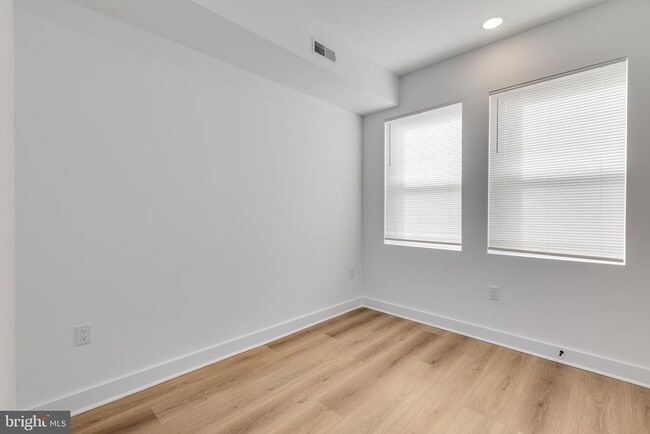 property at 1634 W Susquehanna Ave