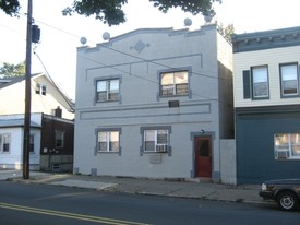 467 Hudson St Apartments