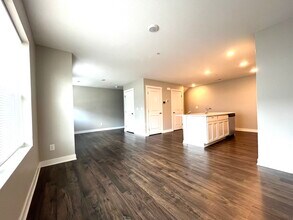 205 NE 23rd Ln in Ankeny, IA - Building Photo - Building Photo