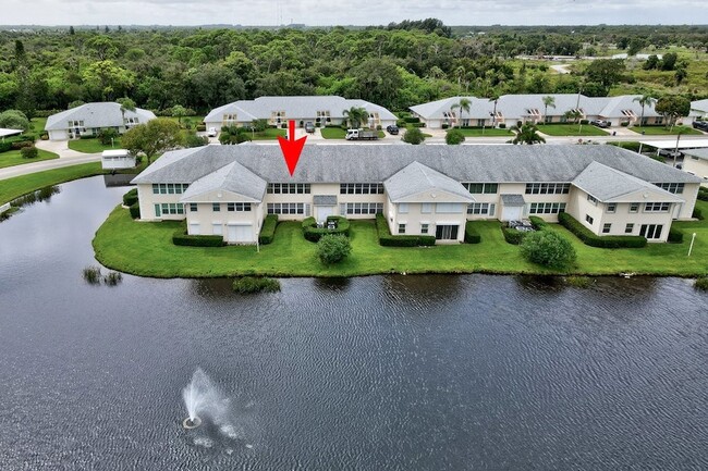 830 Lake Orchid Cir, Unit 207 in Vero Beach, FL - Building Photo - Building Photo