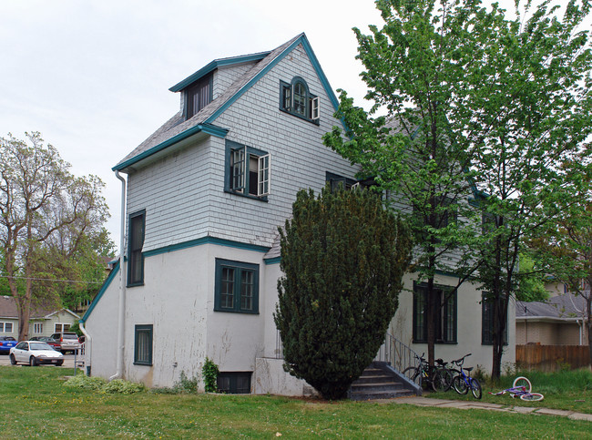 FRANKLIN STREET APARTMENT