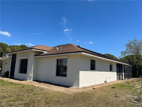 14 Lorelei Ave in Lehigh Acres, FL - Building Photo - Building Photo