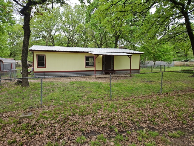 property at 129 12 Oaks Cir