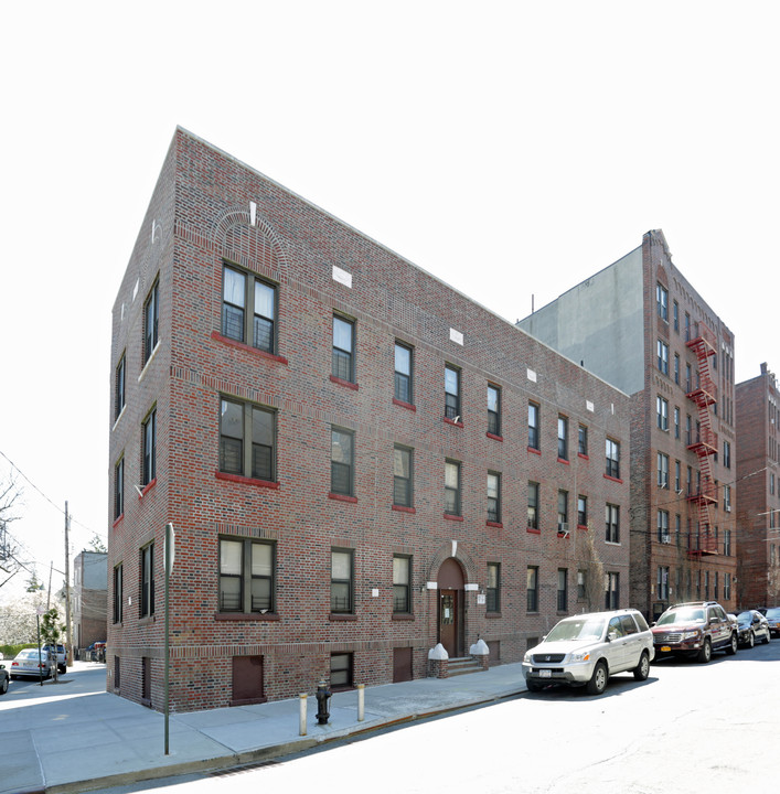 3220 Holland in Bronx, NY - Building Photo