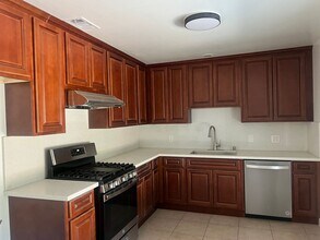 2257 Fruitridge Rd in Sacramento, CA - Building Photo - Building Photo