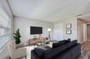 Stonemont Village in Jacksonville, FL - Building Photo