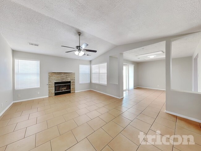 3076 Cascades Trail SE in Rio Rancho, NM - Foto de edificio - Building Photo