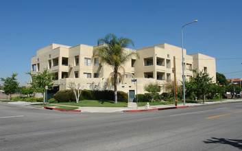 Verandas in Van Nuys, CA - Building Photo - Building Photo