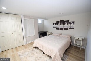 1629 Searles Rd, Unit B in Dundalk, MD - Building Photo