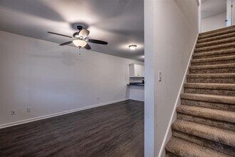 100 Commerce St in Elkton, KY - Building Photo - Building Photo