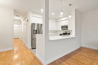 70 Endicott St in Norwood, MA - Building Photo - Building Photo