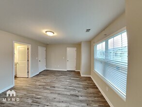 331 Ashigan St in Union City, GA - Foto de edificio - Building Photo