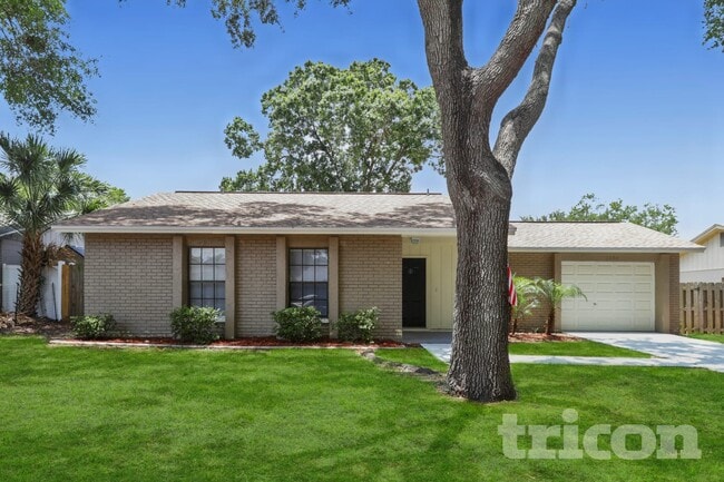 property at 2704 Mnr Hl Dr