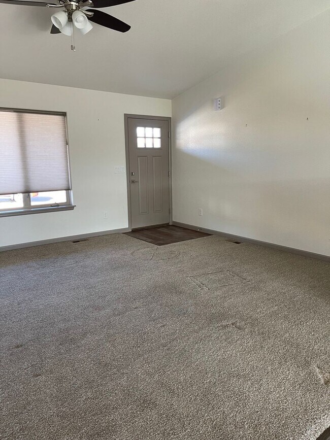 612 Twinflower Dr in Canon City, CO - Building Photo - Building Photo