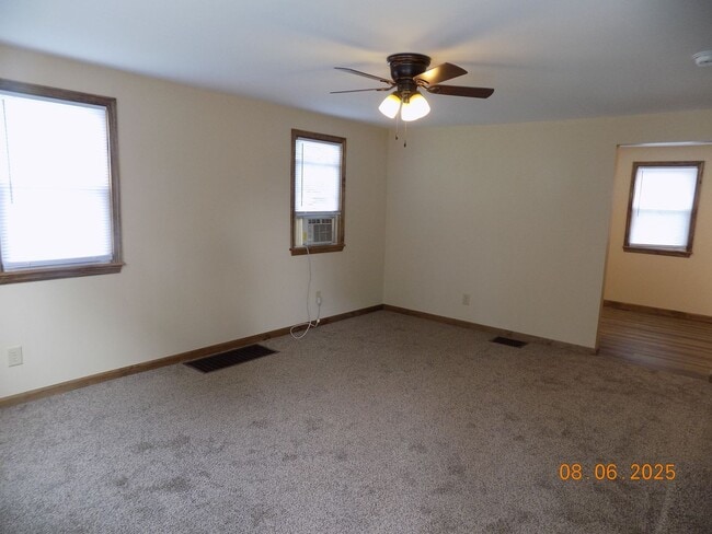458 Frank St in Elmira, NY - Building Photo - Building Photo