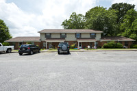 239 Highway 9 N in Dawsonville, GA - Foto de edificio - Building Photo