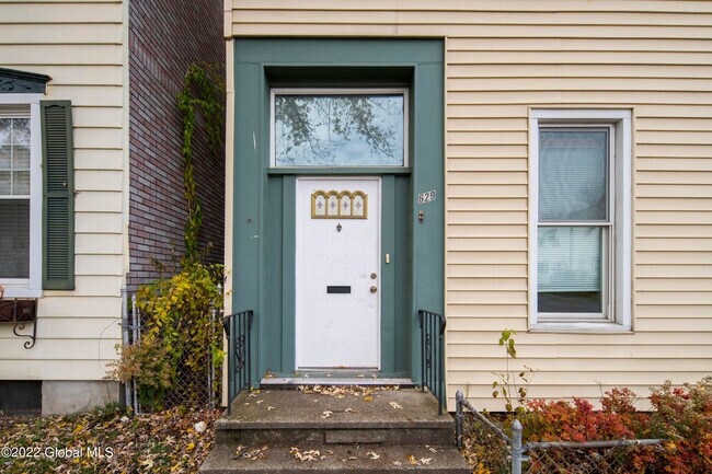 629 4th Ave-Unit -Unit 1 in Troy, NY - Building Photo - Building Photo