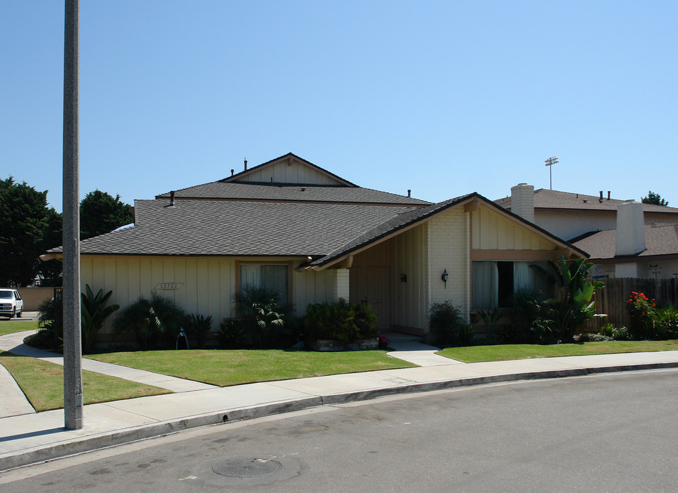 15722 Taft Ln in Huntington Beach, CA - Building Photo