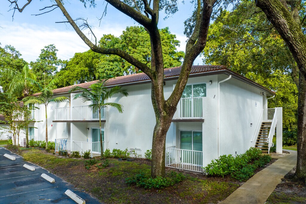 SunPointe Apartments in Sunrise, FL