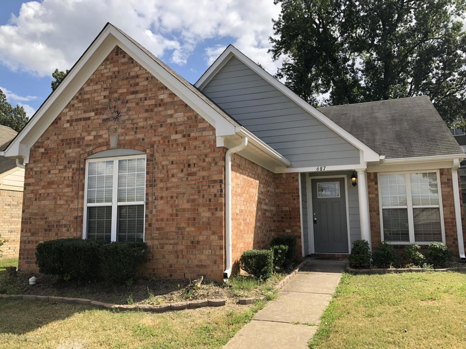 687 Burton Ln-Unit -162B in Southaven, MS - Building Photo