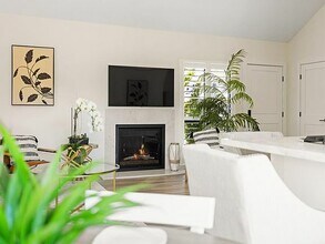 4000 Rio Rd in Carmel By The Sea, CA - Building Photo - Building Photo