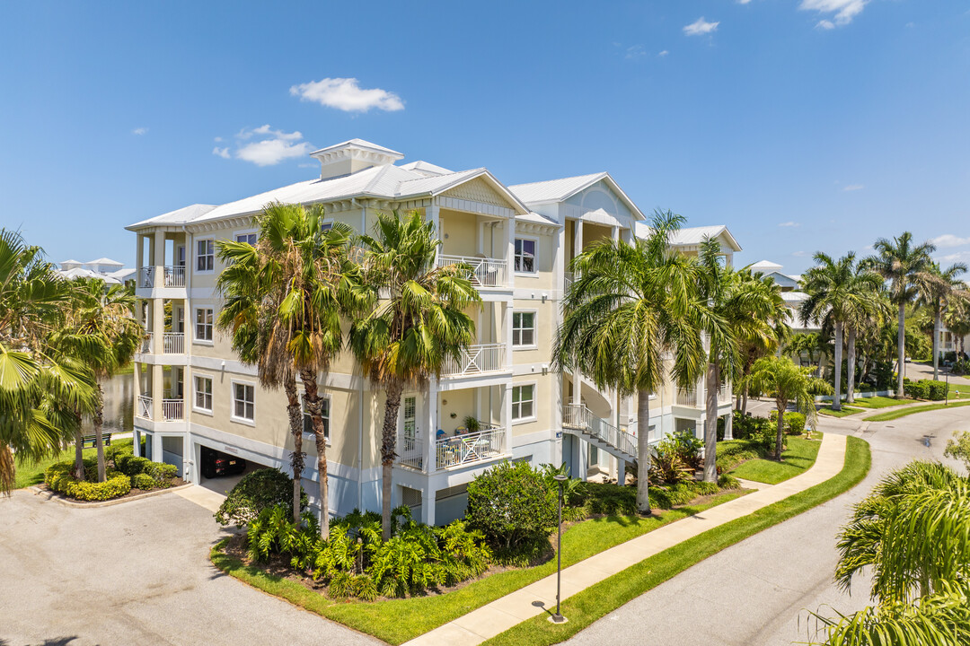 Palma Sola Bay Club in Bradenton, FL - Building Photo