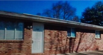 2524 E Dexter Ave, Unit 2524 E DEXTER AVE in North Terre Haute, IN - Building Photo