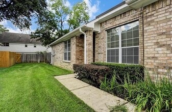2034 Marchwood Manor Dr in Houston, TX - Building Photo - Building Photo