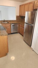 210 Palm Cir E in Pembroke Pines, FL - Building Photo - Building Photo