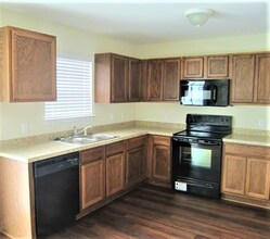 80 Bearing Cir in Port Wentworth, GA - Building Photo - Building Photo