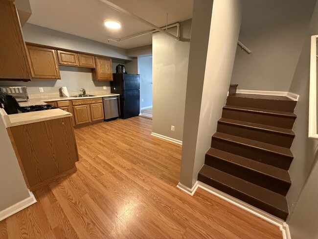 723 S Broadway, Unit Apartment 1 in Baltimore, MD - Foto de edificio - Building Photo