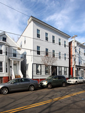 139-151 Columbia St in Cambridge, MA - Foto de edificio - Building Photo