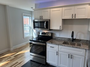 20 Alfred St in Biddeford, ME - Foto de edificio - Building Photo