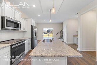 616 Southern Pass Run in Clarksville, TN - Building Photo - Building Photo