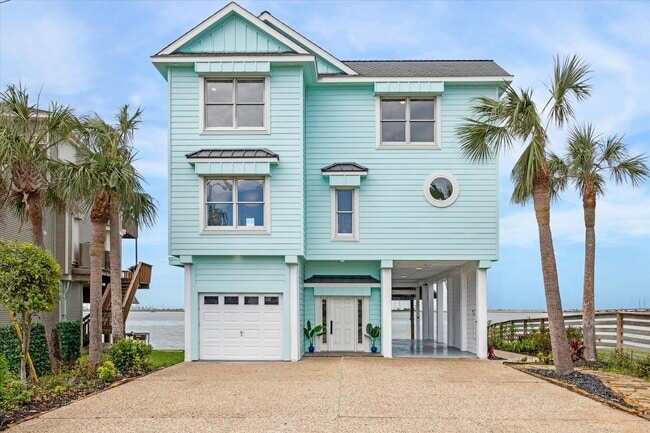 property at 1322 Outrigger St