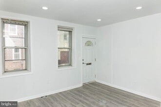 2524 Webster St in Philadelphia, PA - Building Photo - Building Photo